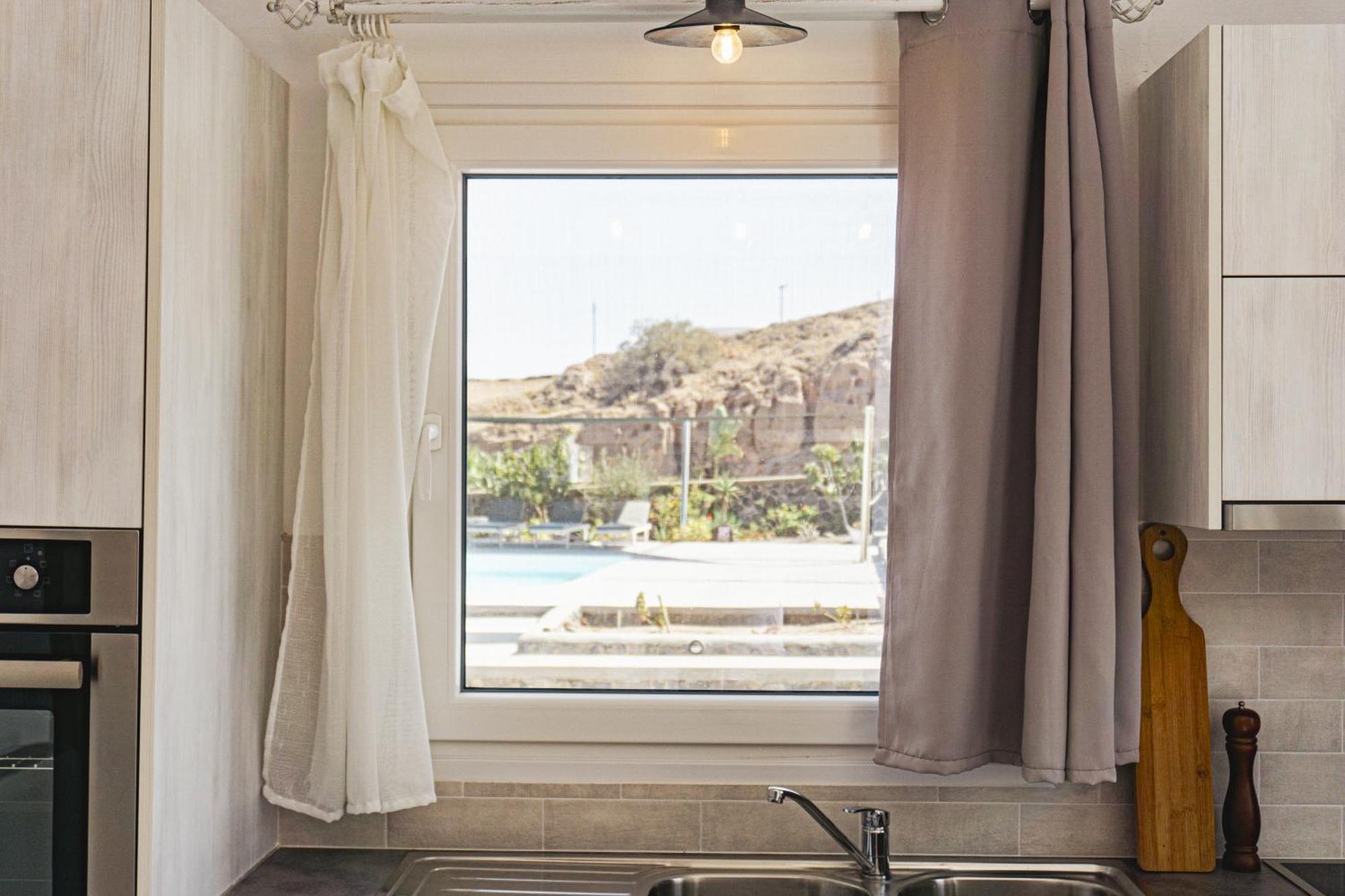 Villas Scirocco Fira (Santorini) Exterior foto